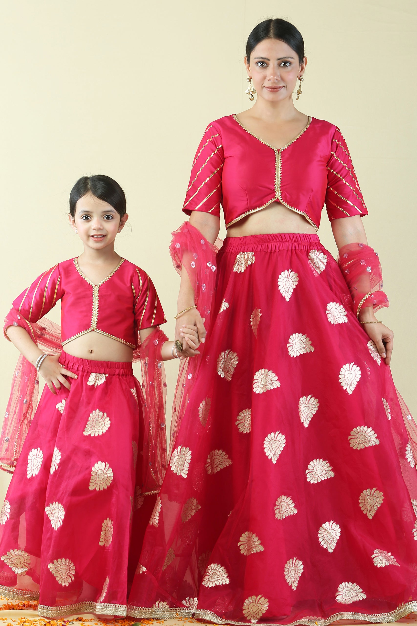 Mom and daughter sales matching lehenga online