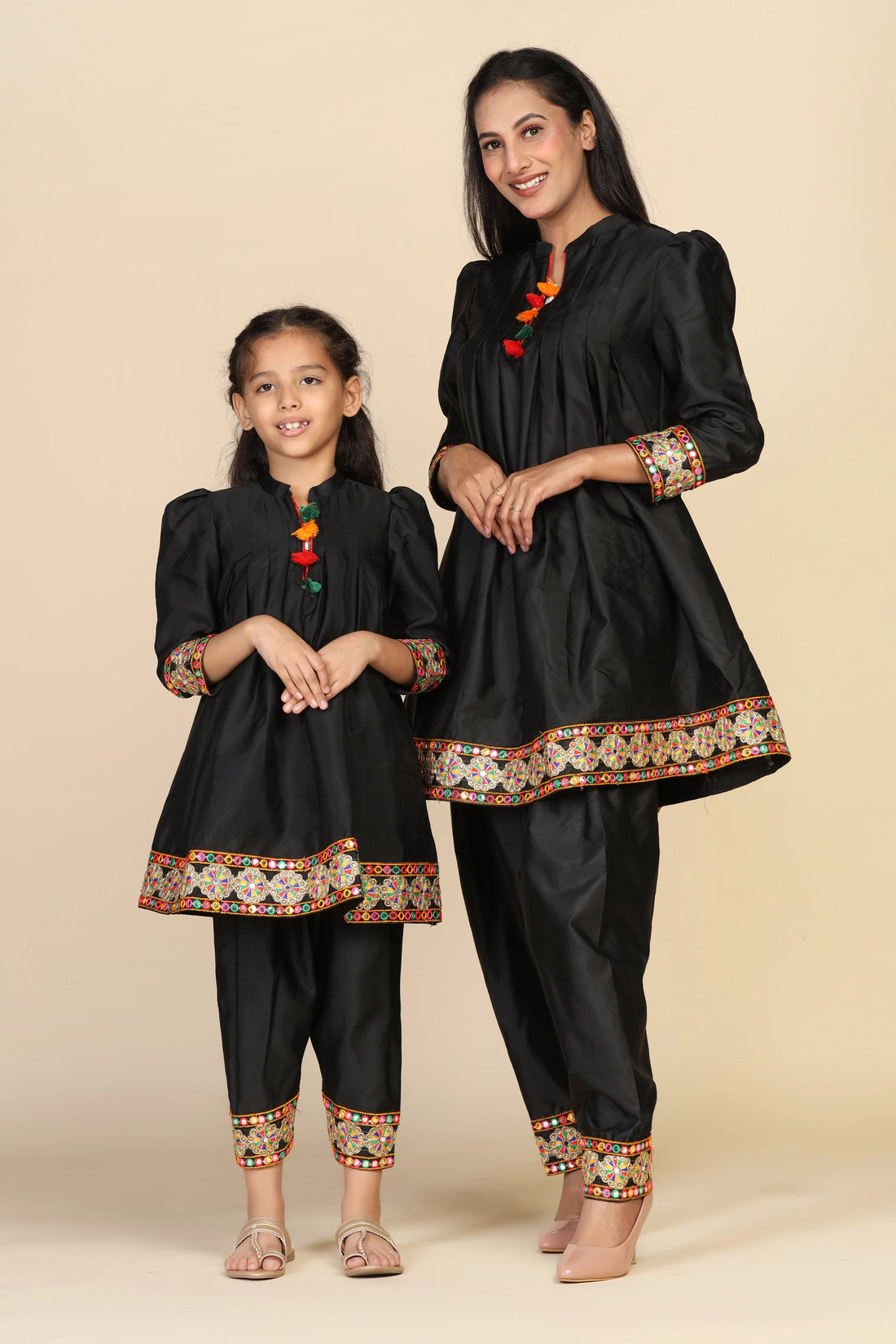 Black Multicolored Suit Set For Mom & Daughter Twin Set