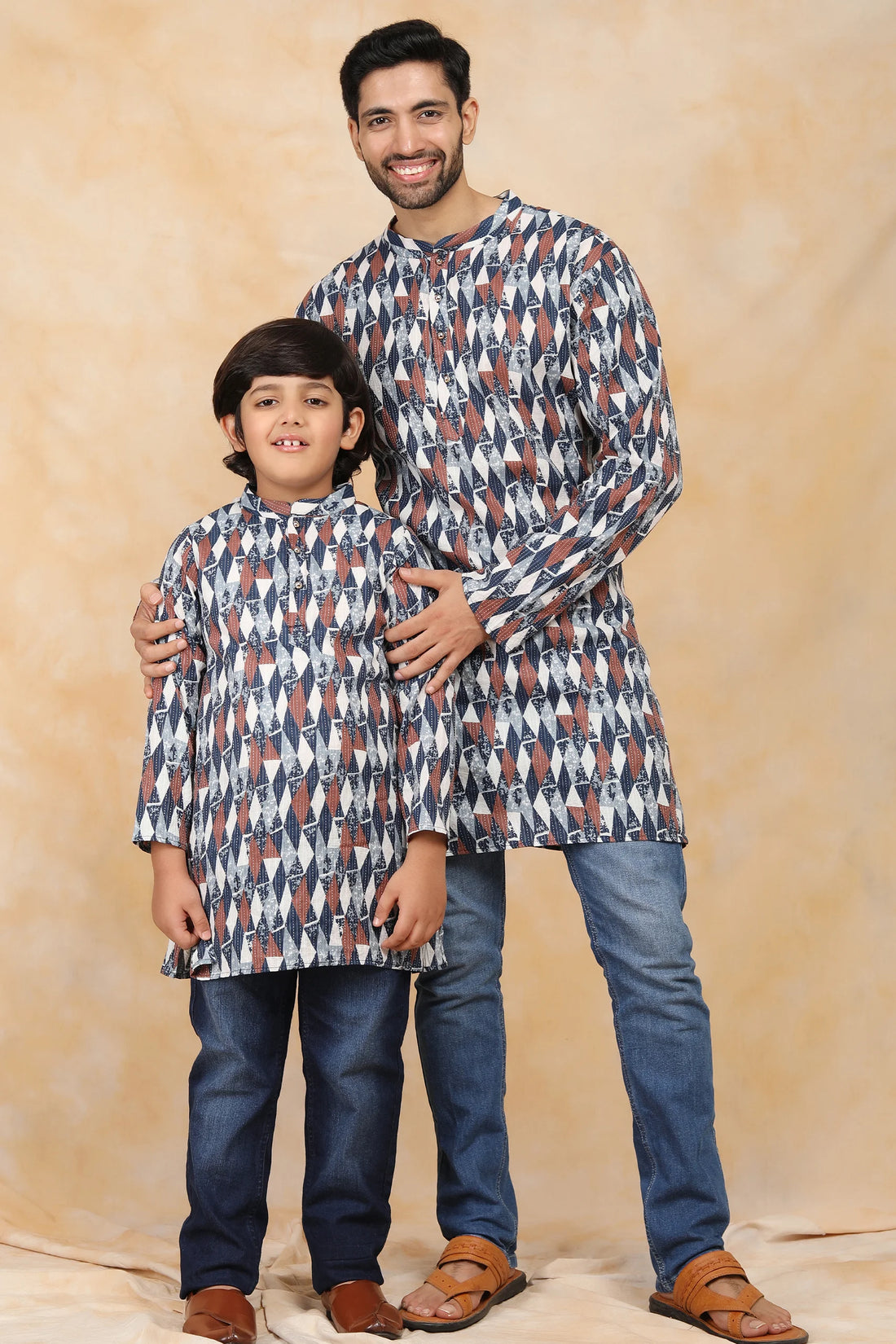 Navy Blue & White Ikkat Printed Matching Kurta Father & Son Twin Set