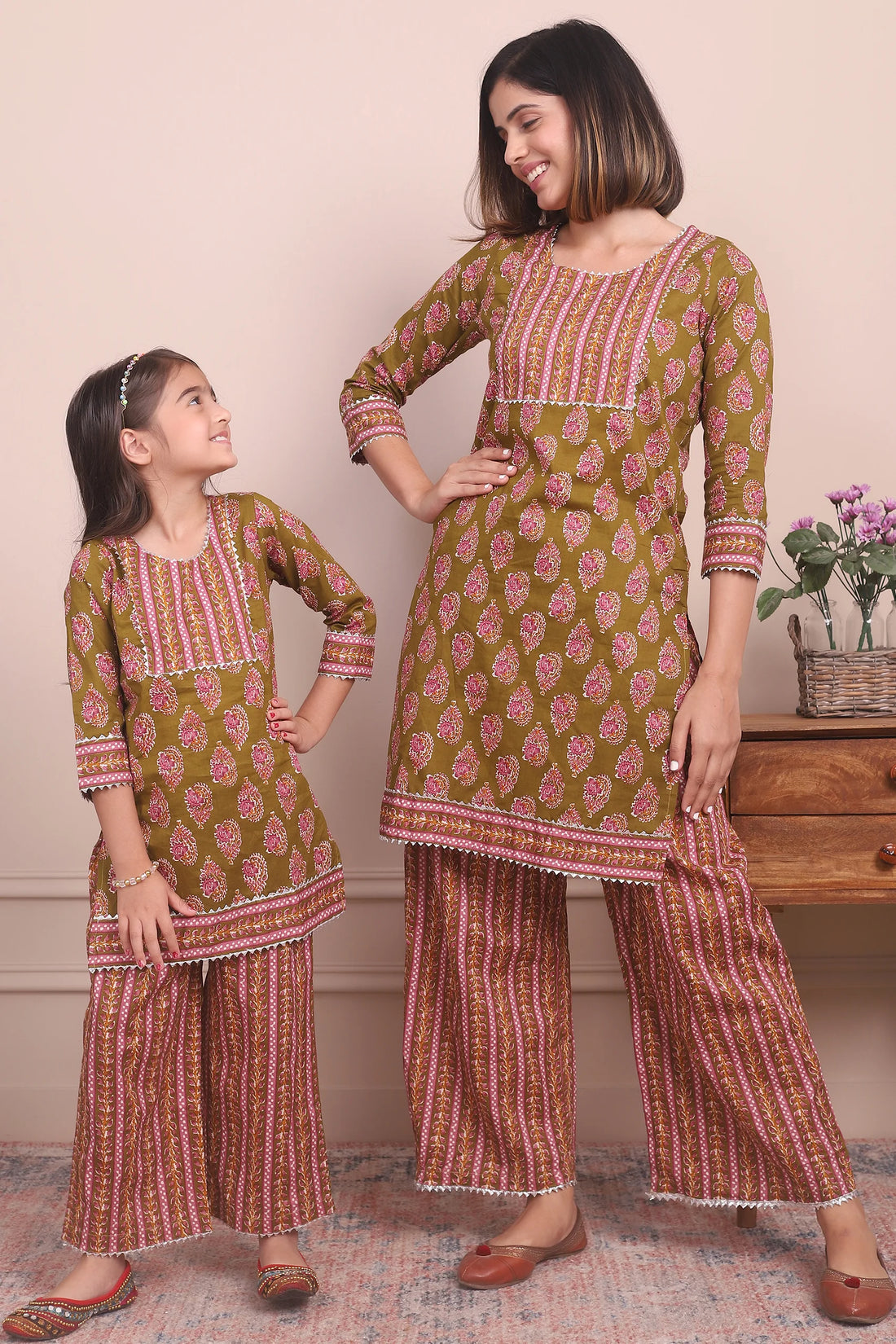Green And Pink Printed Kurti Mom and Daughter Twin Set