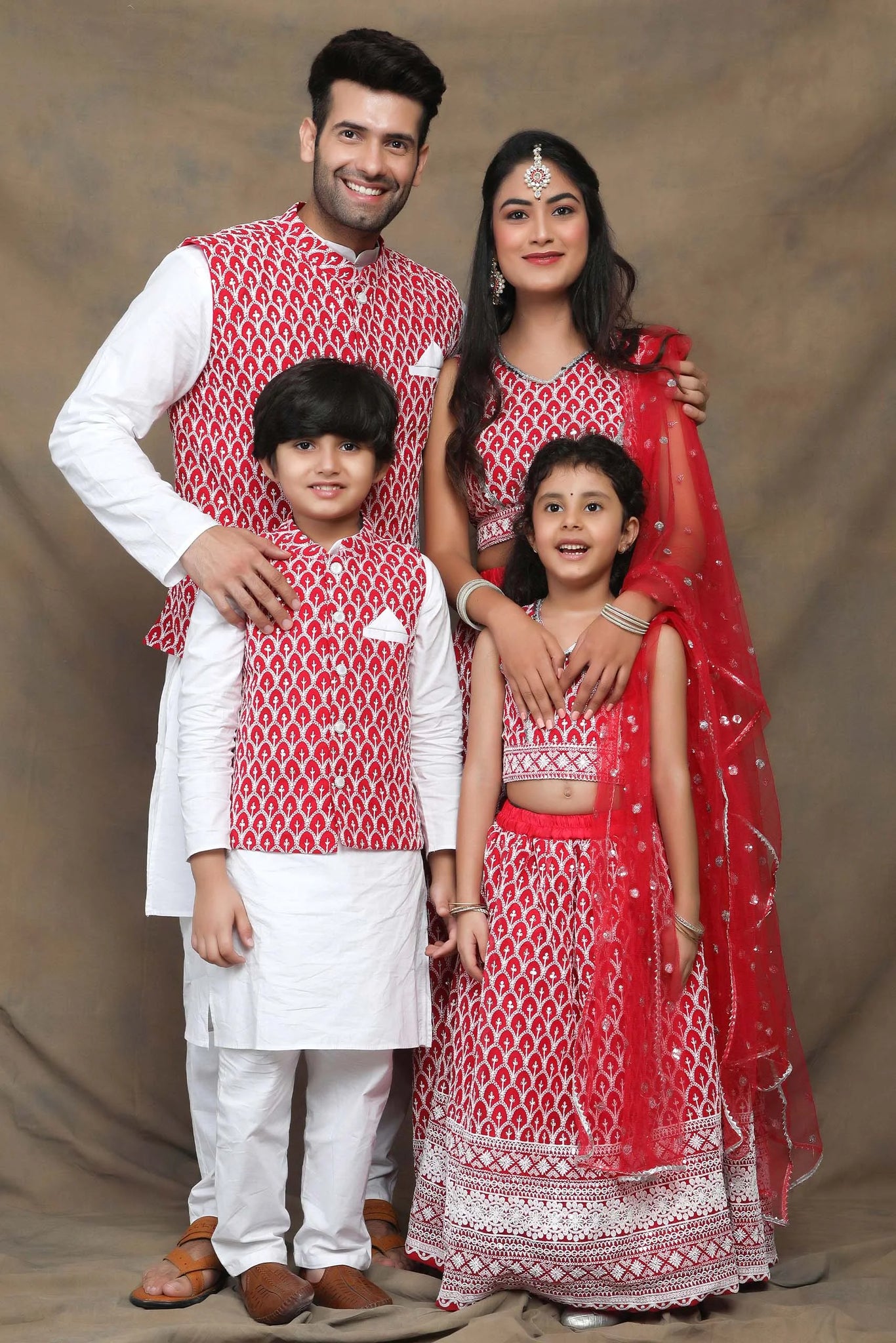 Ethnic Family Matching Outfit Set With Fuchsia And White Threadwork Em