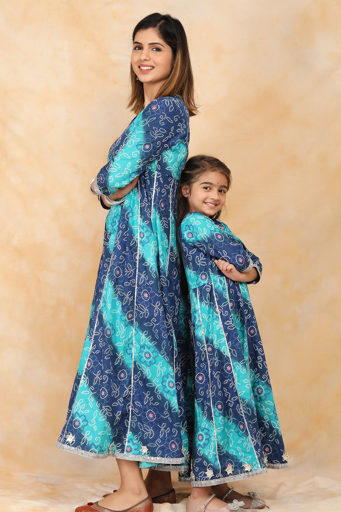Leheriya Printed Gown Set in Blue and Navy for Stylish Mom and Daughter Twin Set