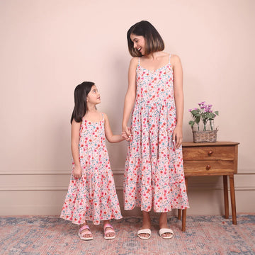 Matching Mom and Daughter Sleeveless Spaghetti Dresses in Peach Multi Floral Cotton – Casual Twin Set