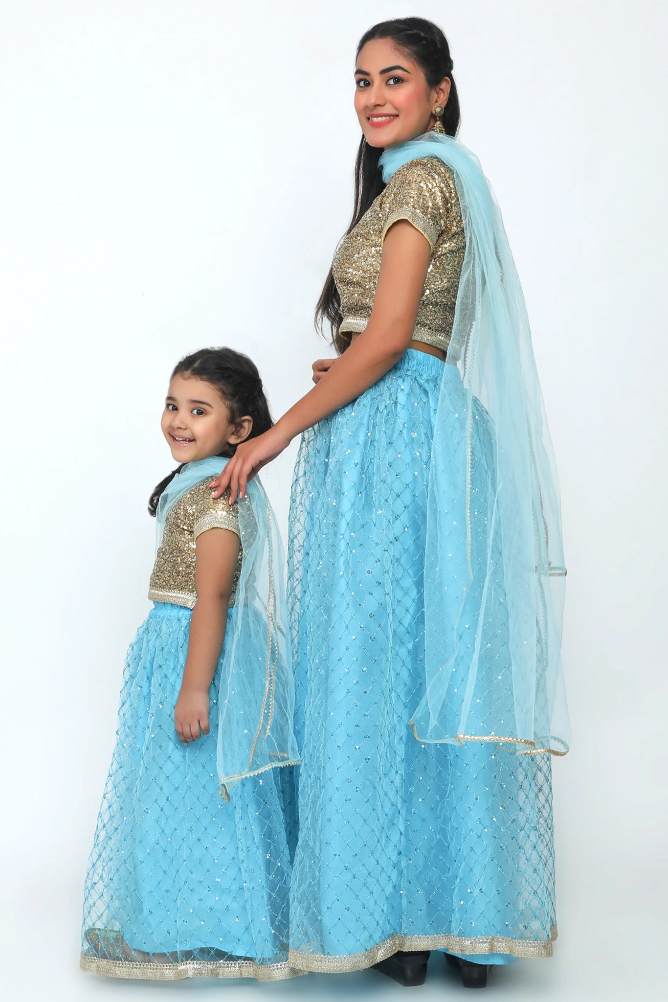 Buy Designer Gown Twinning Dress for Mother Daughter Dress Combo Gowns Mother  Daughter Outfits Made to Measure Suit for Womens and Girls Online in India  - Etsy