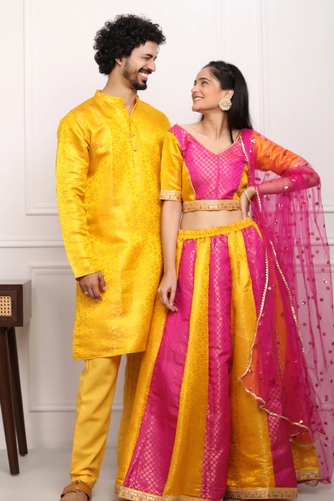 Lehenga Cholis: Buy Indian Lehenga Outfits Online | Utsav Fashion