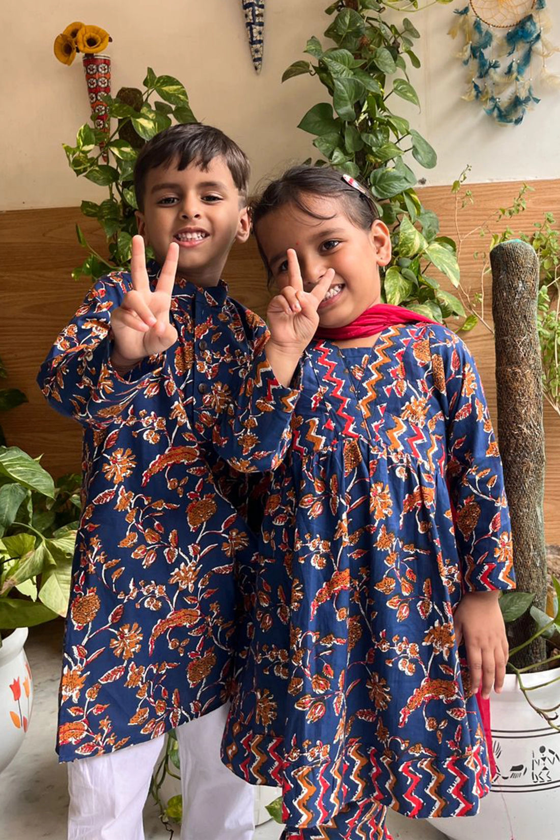 Navy Blue Printed Suit Set With Pants For Brother And Sister