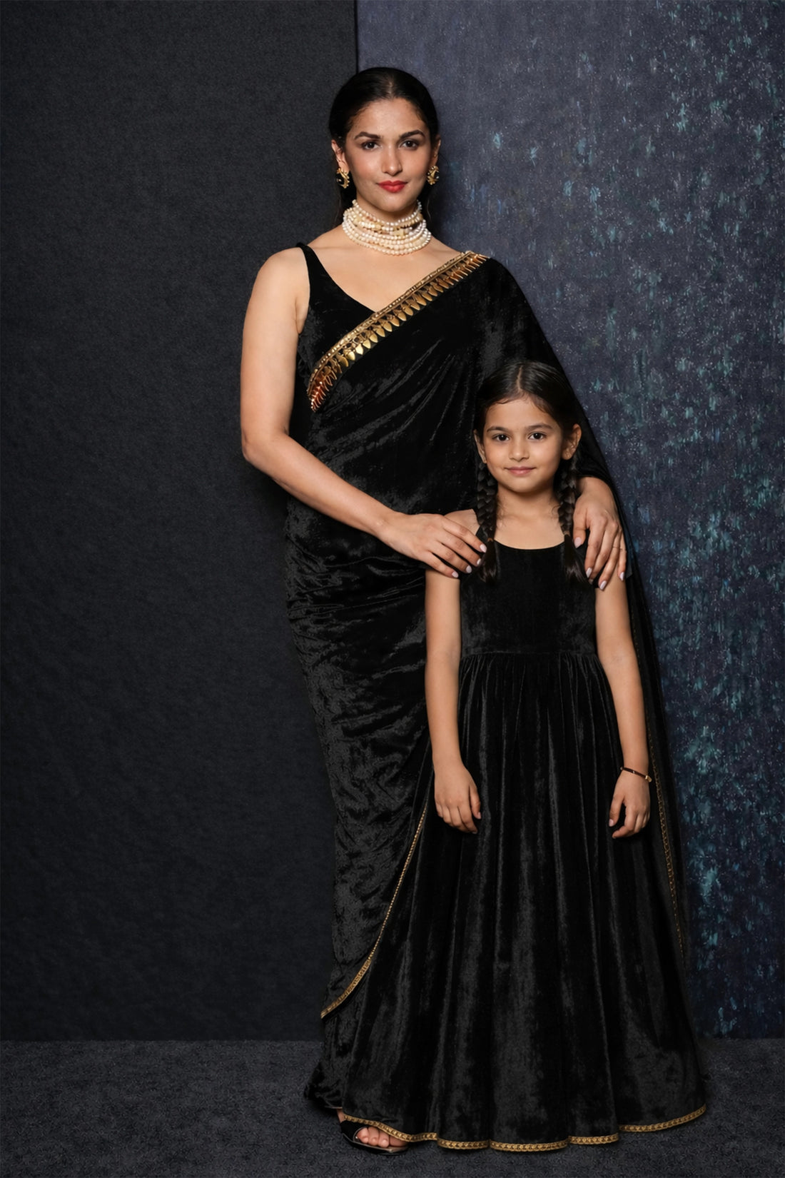 Aaranya Saree & Gown Set – Classic Black